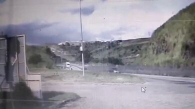 Masivní exploze cisterny s plynem na dálnici