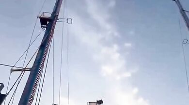 Technické selhání ve Španělsku: Prasklé lano atrakce poslalo kabinu s dětmi k zemi