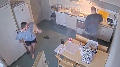 Rvačka ve vězeňské kuchyni mezi odsouzeným dealerem drog a pedofilem