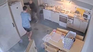 Rvačka ve vězeňské kuchyni mezi odsouzeným dealerem drog a pedofilem