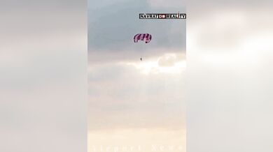 Nehoda v indickém letovisku Goa: Turista se zřítil do moře po přetržení lana při parasailingu