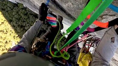 Dramatický pád na El Capitan: Horolezci se v Yosemitském národním parku utrhl kus skalní stěny