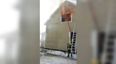 Hašení požáru pomocí Venturiho efektu: Efektivní technika odvodu kouře a tepla