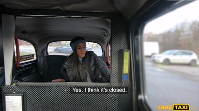 Capri Lmonde se vydává na dlouhou jízdu ve FakeTaxi