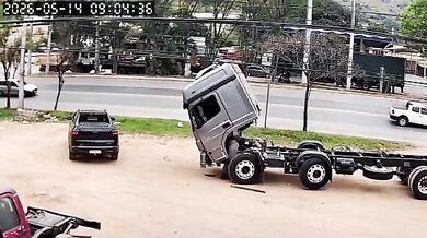 Těžký úraz mechanika v Brazílii: Při opravě kamionu na něj náhle spadla uvolněná kabina vozidla