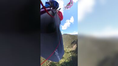 Srážka letadla Cessna s paraglajdistkou v Rakousku: Žena přežila kritický střet u Zell am See díky záložnímu padáku