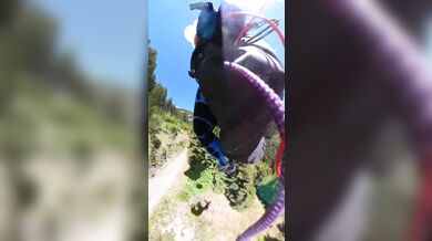 Srážka letadla Cessna s paraglajdistkou v Rakousku: Žena přežila kritický střet u Zell am See díky záložnímu padáku