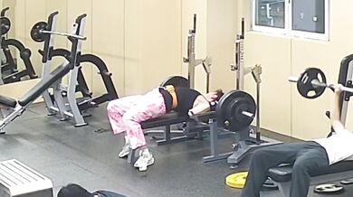 Nebezpečná situace při benchpresu