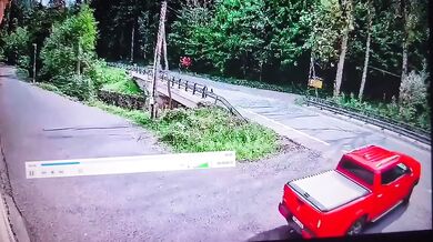 Motonehoda: Střet s pickupem