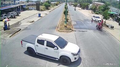 Srážka motorkářů na videu: Jeden z řidičů skončil po tvrdém nárazu v nemocnici