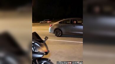 Nebezpečná motorkářka