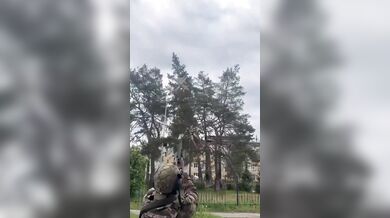Ruská armáda nasazuje nový systém Yolka: Levný dron vystřelovaný z pistole ničí nepřátele pouhým nárazem