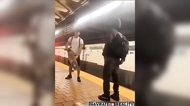 Obrana skateboardisty před agresorem s nožem