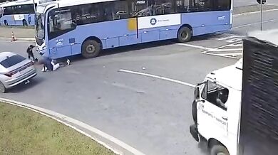 Nehoda v Brazílii: Autobus kvůli mrtvému úhlu srazil jednoho dospělého a dvě děti