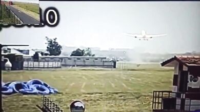 Vyšetřování pádu Boeingu 787 v Indii se protahuje: Výrobce zkoumá poruchu motorů, která stála život 260 lidí