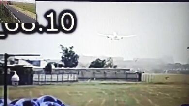Vyšetřování pádu Boeingu 787 v Indii se protahuje: Výrobce zkoumá poruchu motorů, která stála život 260 lidí