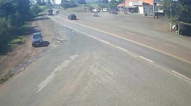 Tragická nehoda na jihu Brazílie: Srážku osobního auta se dvěma kamiony nepřežil starší manželský pár