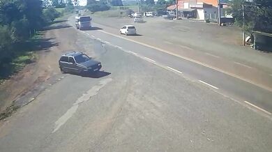 Tragická nehoda na jihu Brazílie: Srážku osobního auta se dvěma kamiony nepřežil starší manželský pár
