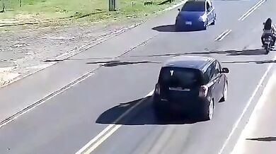 Nebezpečná jízda na motorce #2