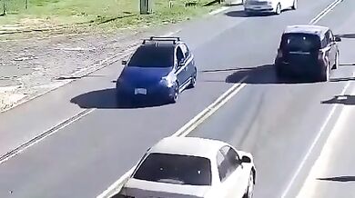 Nebezpečná jízda na motorce #2