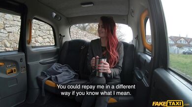 Cindy Shine šuká taxikáře