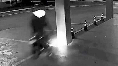 Vážná nehoda v Brazílii: Motorkář na útěku před policií těžce havaroval, zraněná spolujezdkyně skončila v nemocnici