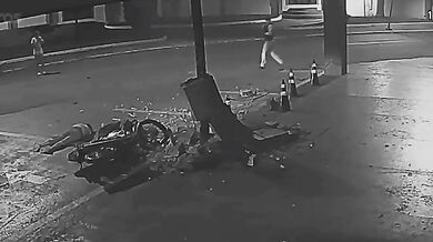 Vážná nehoda v Brazílii: Motorkář na útěku před policií těžce havaroval, zraněná spolujezdkyně skončila v nemocnici
