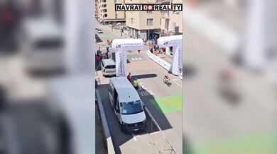 Nehoda cyklisty během závodu