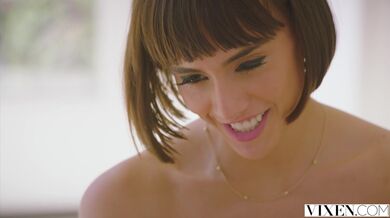 Královna sesterstva Janice Griffith dostala brutální nálož do kundy