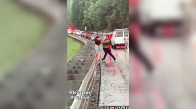 Road rage zakončený rvačkou na silnici
