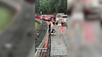 Road rage zakončený rvačkou na silnici