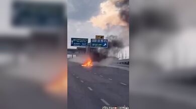 Brutální nehoda motorkářů na dálnici v Egyptě