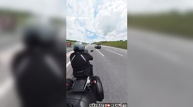 Motocyklista sražen nepozorným řidičem automobilu