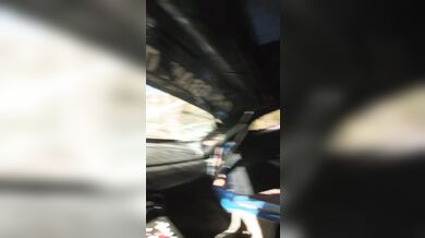 Francouzský pilot Bruce Jouanny vyjel v plné rychlosti z trati, z nehody vyvázl bez zranění