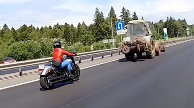 Brutální nehoda motorkáře #2