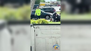 Rvačka s policistou