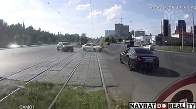 Silniční agresivita řidiče automobilu vůči tramvaji