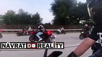 Nepříjemný pád spolujezdce
