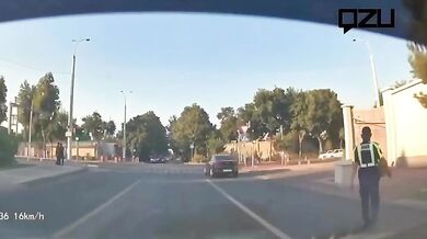 Tragická nehoda v Taškentu: Střet tří policejních motorek s autem stál život jednoho policisty