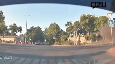 Tragická nehoda v Taškentu: Střet tří policejních motorek s autem stál život jednoho policisty