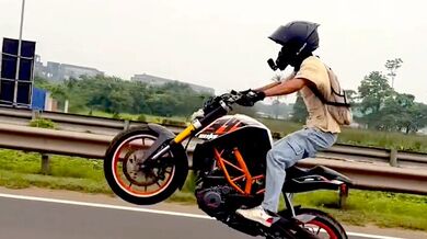Pokus o wheelie #2