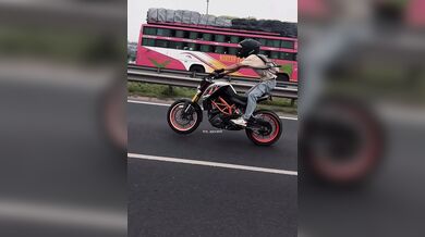 Pokus o wheelie #2
