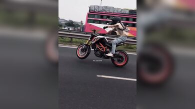 Pokus o wheelie #2