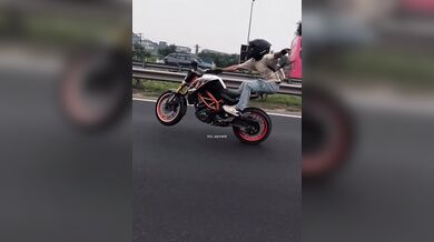 Pokus o wheelie #2