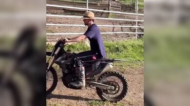 Frajeřinky na motorce #2