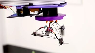 Model Phantom Twist se díky rychlé rotaci stává pro lidské oko téměř neviditelným
