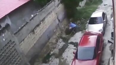 Útěk před padající zdí