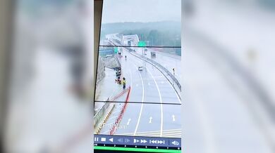 Tragická nehoda autobusu v Indii: Jeden člověk zemřel a dvacet lidí se zranilo