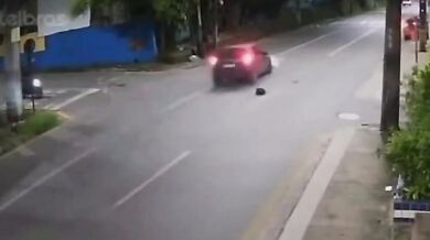 Žena spadla z mototaxi a následně ji srazilo kolemjedoucí auto