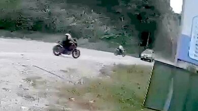 SUV srazilo dva motorkáře